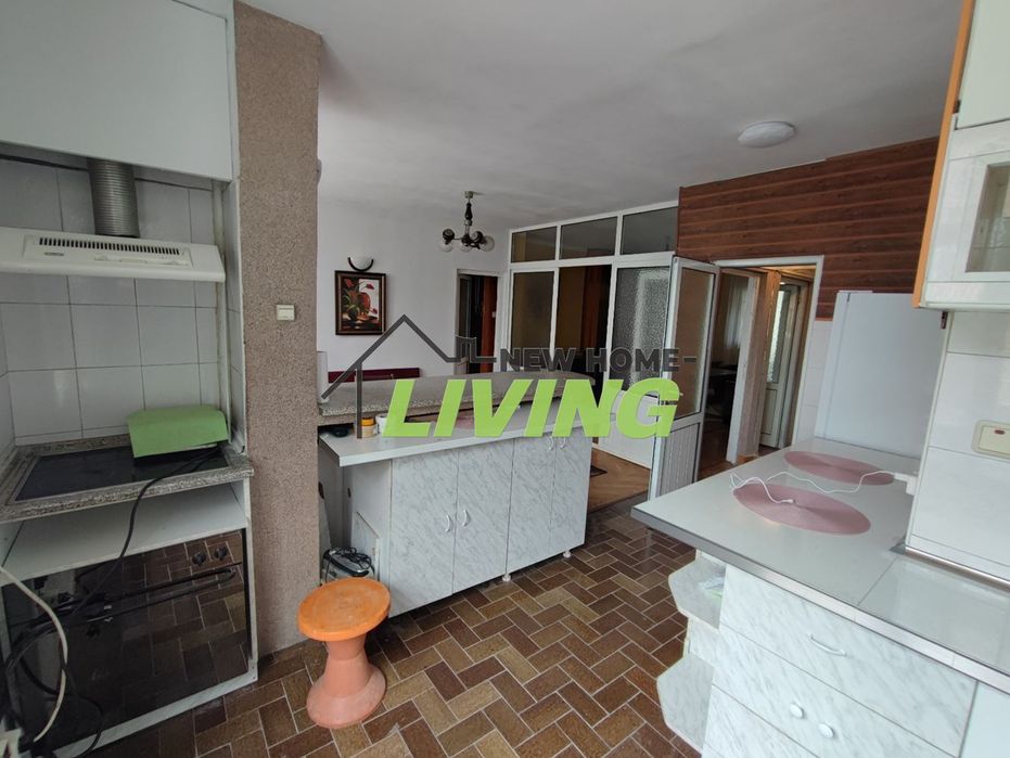 Продава се Многостаен апартамент в Пловдив, Кючук Париж - 100 кв.м за 2230 €/кв.м - Снимка #2