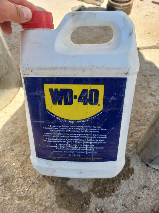 Продам Вд-40 и Щетка