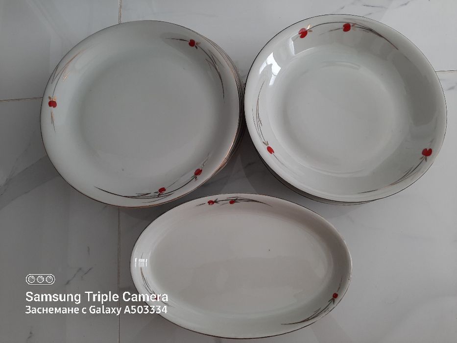 Плато за салати и сервиз за хранене