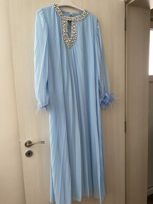 Светло синя рокля