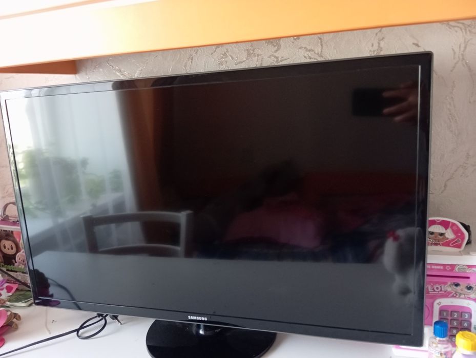 Срочно продам телевизор