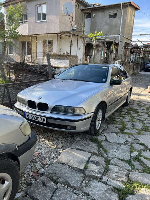 Bmw e39 520i              .