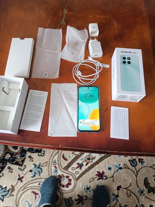 Продам телефон хонор
