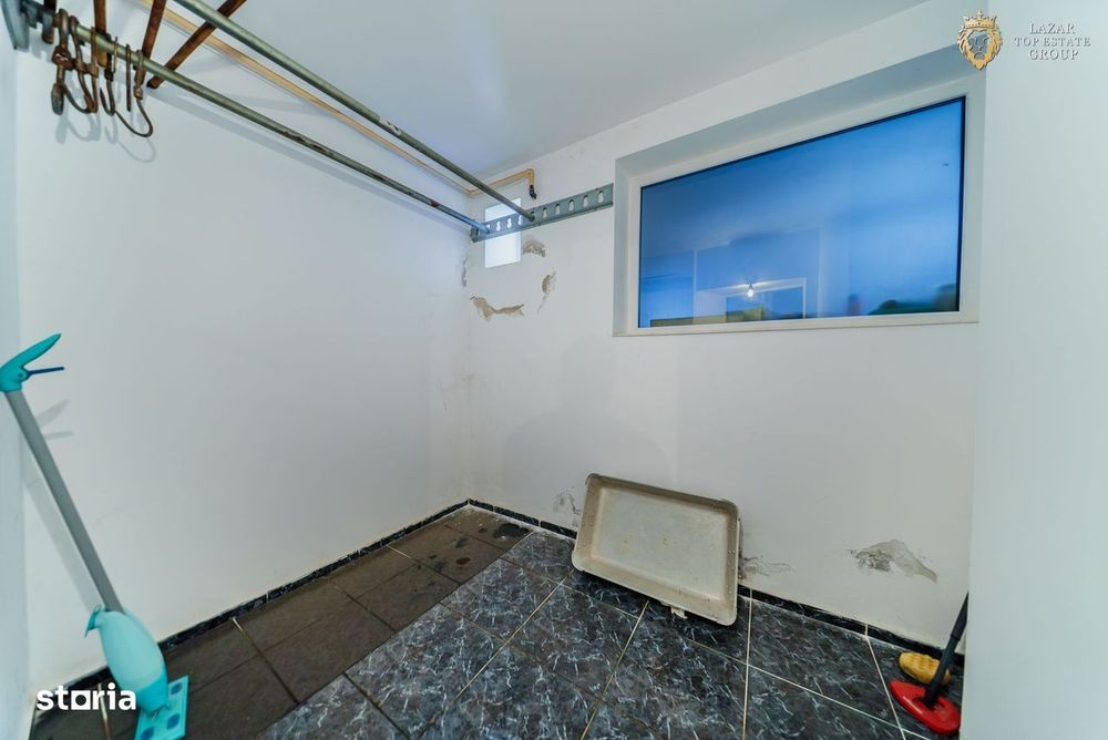 Vila zona Parneava