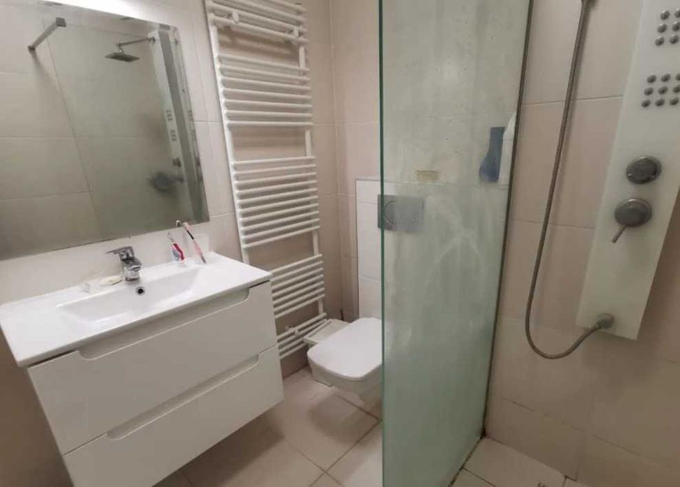 Дава се под наем Тристаен апартамент в Пловдив, Изгрев - 82 кв.м за 357 € - Снимка #2