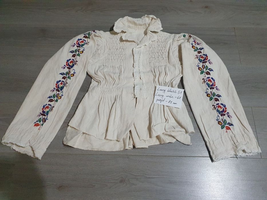 Costume populare vechi, autentic  - mărimea M-L