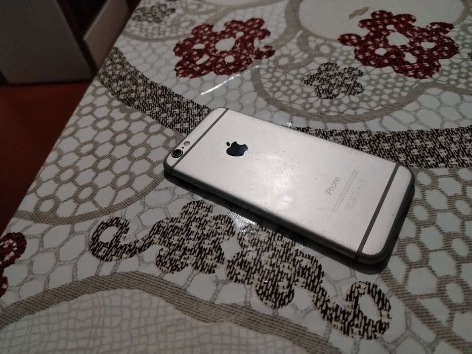 Продам 6 айфон на запчасти