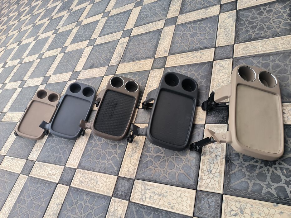 Столик на Delica