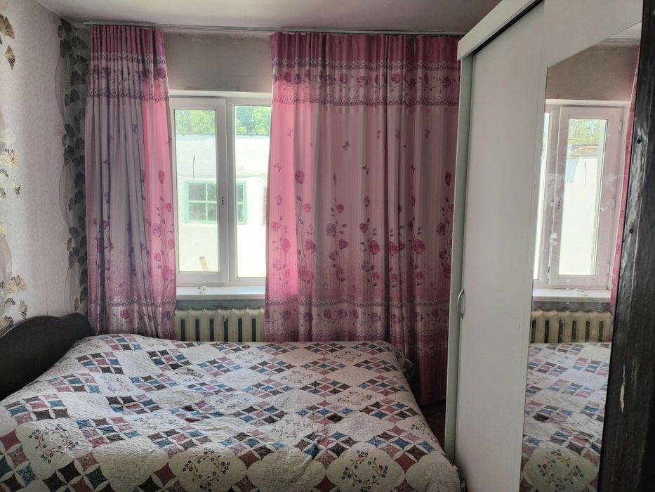 Үй сатылады.  Продаётся дом.