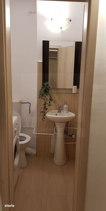 Apartament spatios 77 mp utili 3 camere 2 bai etaj 1 zona Strand