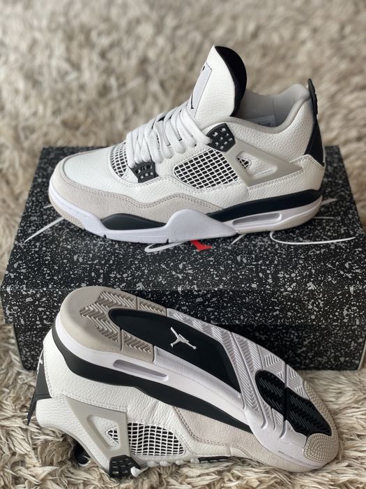 Jordan 4 Retro Military Black Air 1 Max  Nike SB