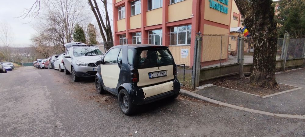 Se vinde Smart City-coupe