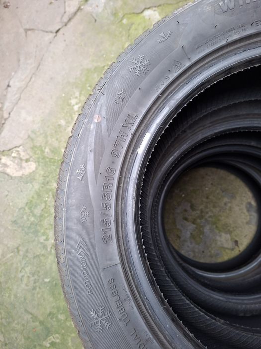 Vând cauciucuri de iarnă 215/55/R16