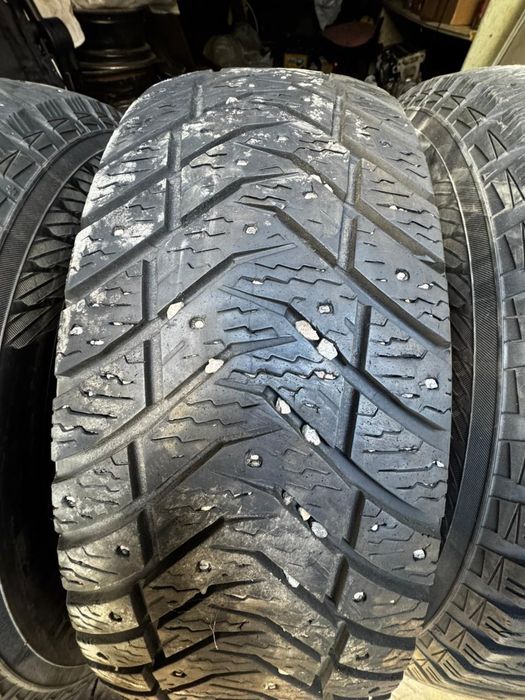 Шины зимние 215 65 R16