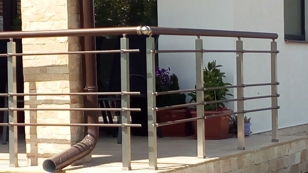 Здравите алуминиеви парапети.