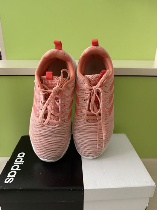 Маратонки adidas номер 34