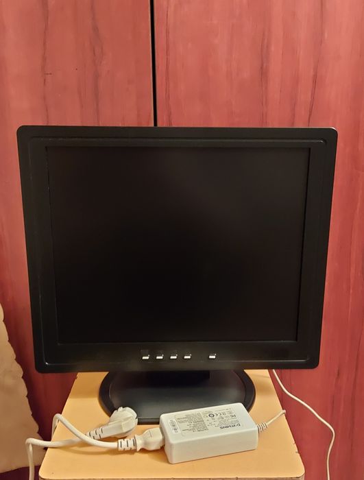 Монитор рабочий небольшой