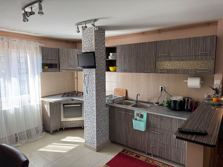 Apartament 3 camere de vânzare