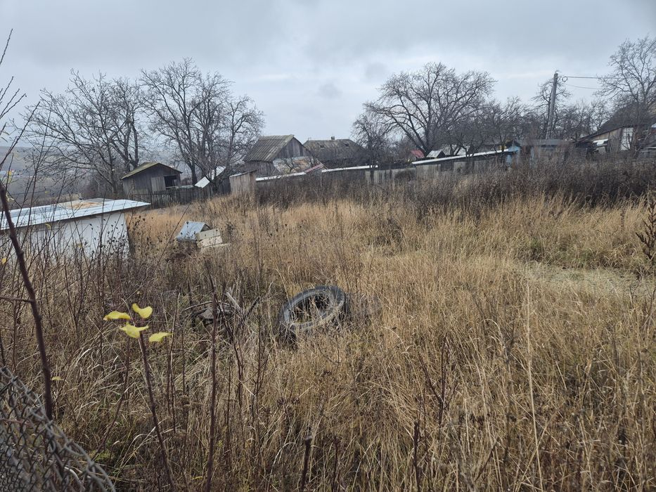 Teren ingradit in Sarata Dobreni de 1220 mp cu deschidere de 23,5 m