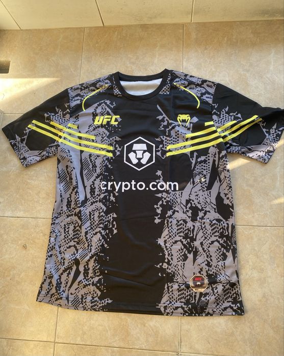Спортна екипировка тип тениски UFC L,XL,XXL