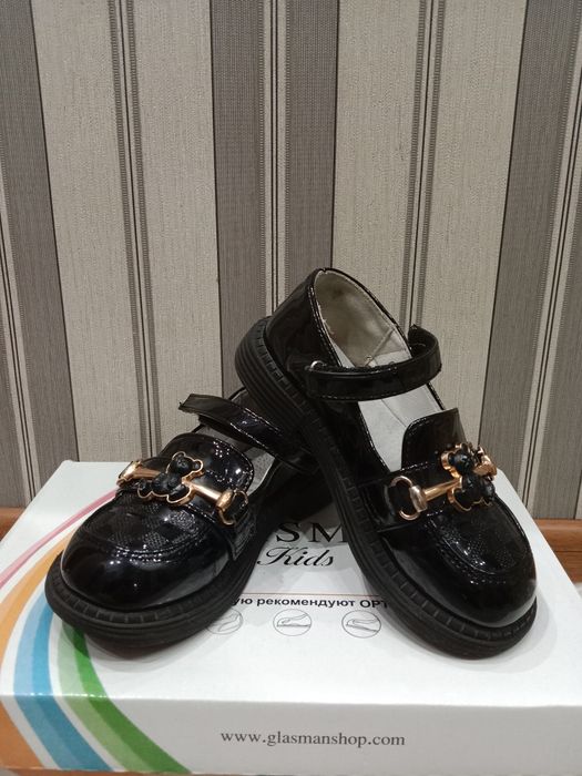 Продам детскую обувь для девочек