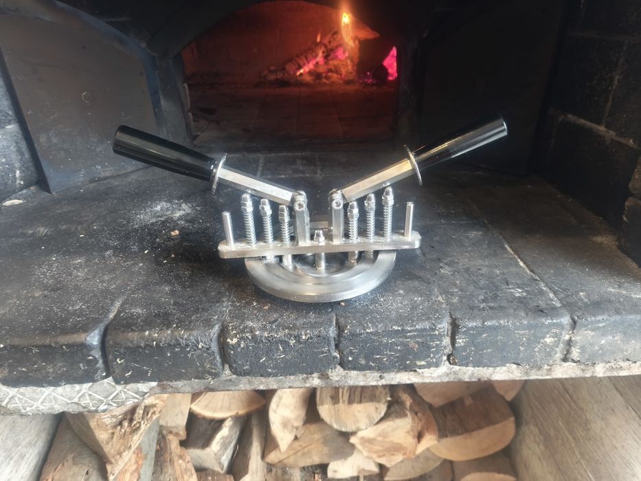 Машина за борд на пица