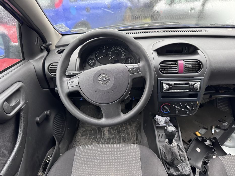 Opel Corsa C 1.0 12v 60hp 2004г На Части
