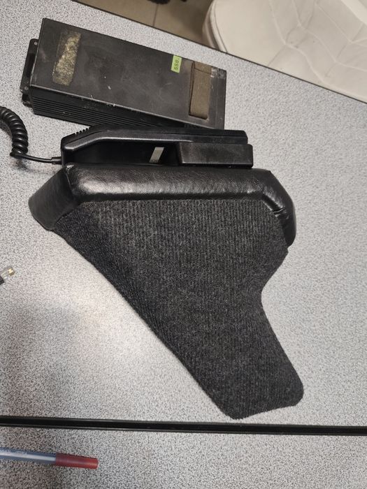 Конзола стойка за телефон Мерцедес w124 оригинална