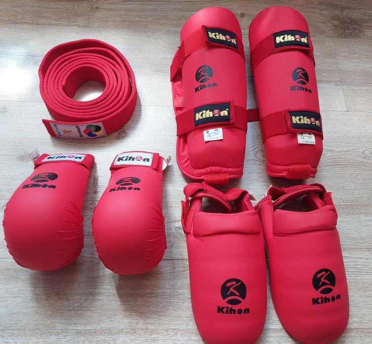 Комплект колани за карате син и червен