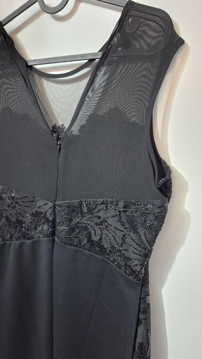 JW Jessica Wright  дантелена с V-деколте и прозрачна горна част EU 40