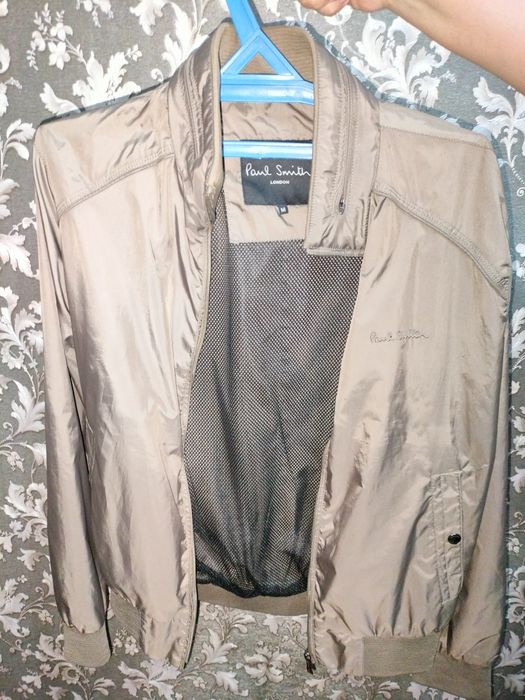 Продам ветровку 46-48