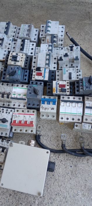 Siguranțe electrice automate