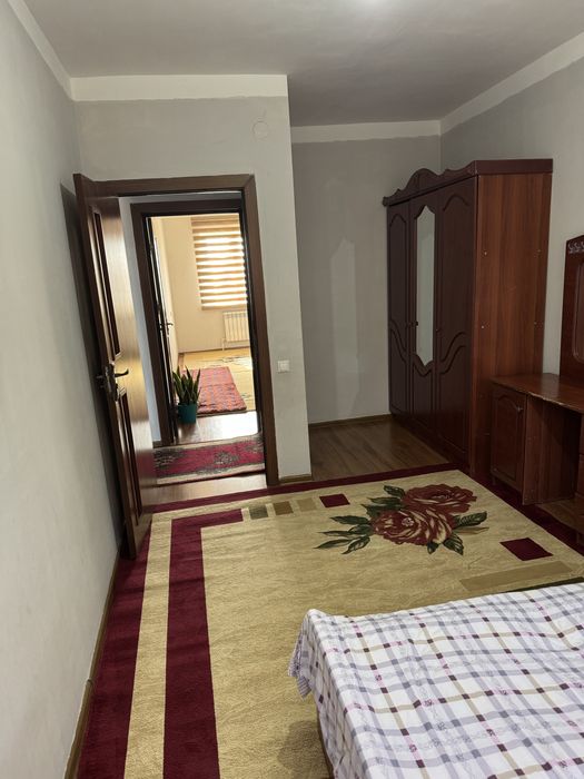 Фаргонани Пакана Массивида арендага кв бор 2 хонали барча шароити бн