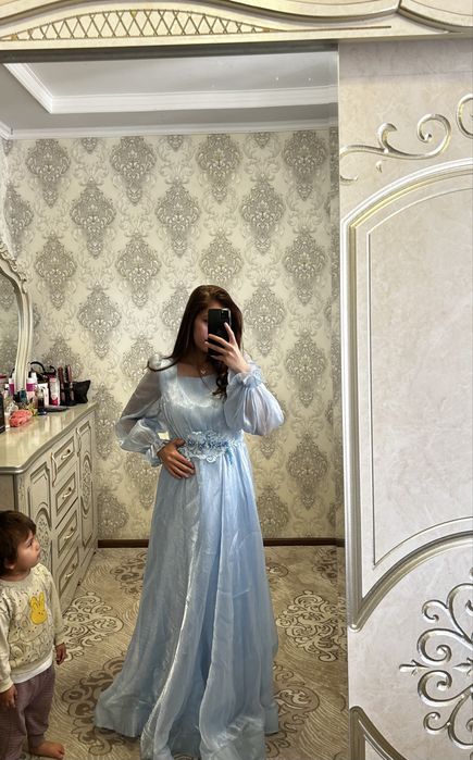 2 марта кийилган росса матириали чиройли булиб йонади асал туради