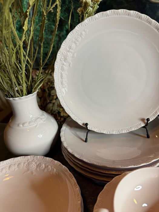 Hutschenreuther- Сервиз за хранене за 14 Нов Розов порцелан