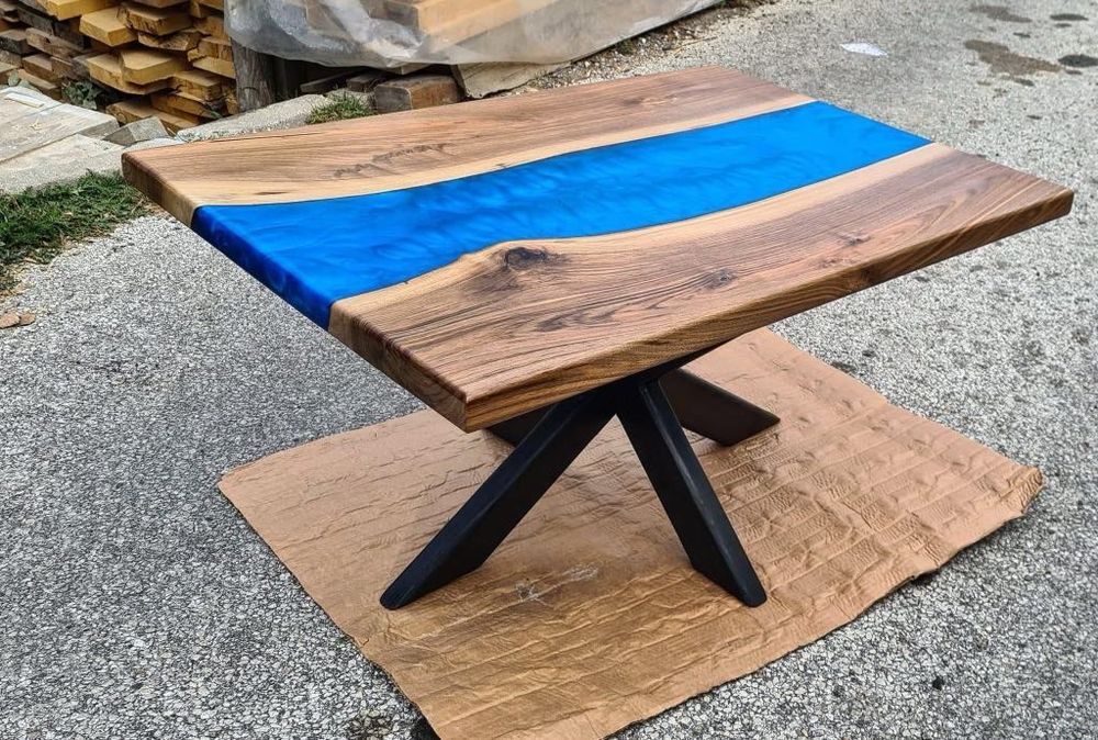 Холна маса от орех и епоксидна смола 100/70/50h