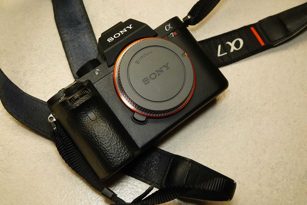 Sony A7RII Body – Pachet Complet, 9.975 cadre, stare impecabilă