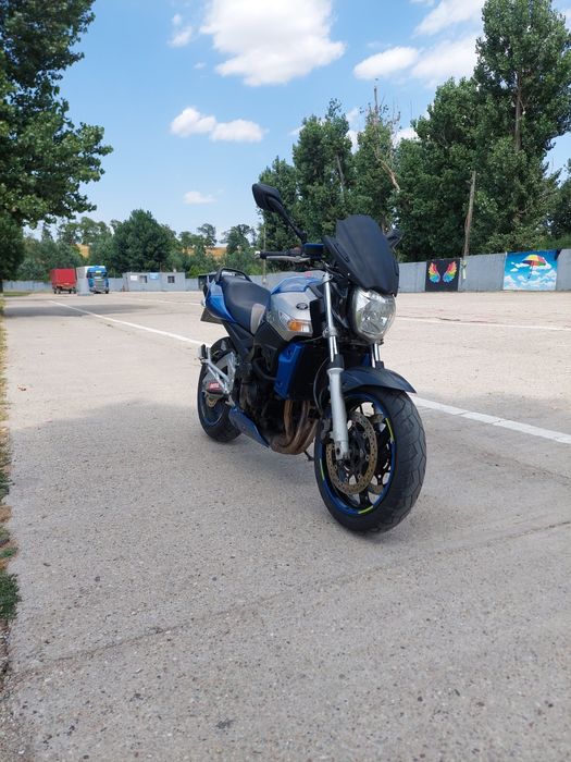 Vând Suzuki Gsr600