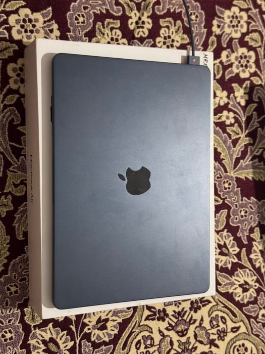 Macbook air13 m3 2024