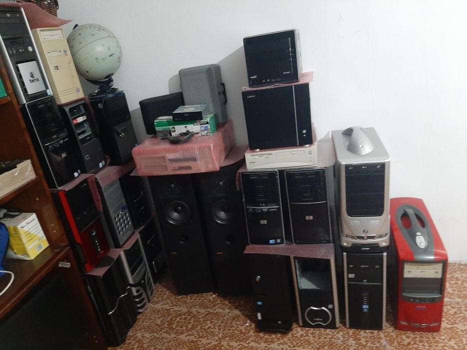 Electronice, calculatoare, componente, boxe, monitoare, amplificator..