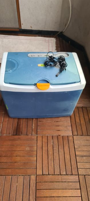 Хладилна чанта на12vплюс 220v
