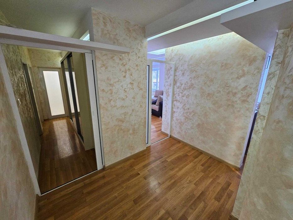 Продава се Тристаен апартамент в Пловдив, Кършияка - 134 кв.м за 2090 €/кв.м - Снимка #13