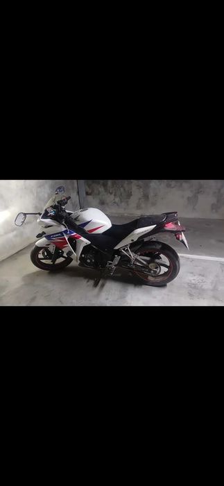 мотоциклет cbr250r