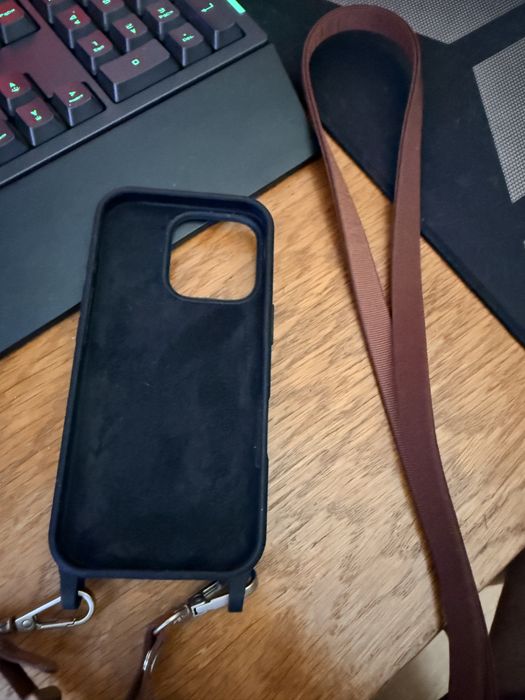 Vand husa iphone 16 pro