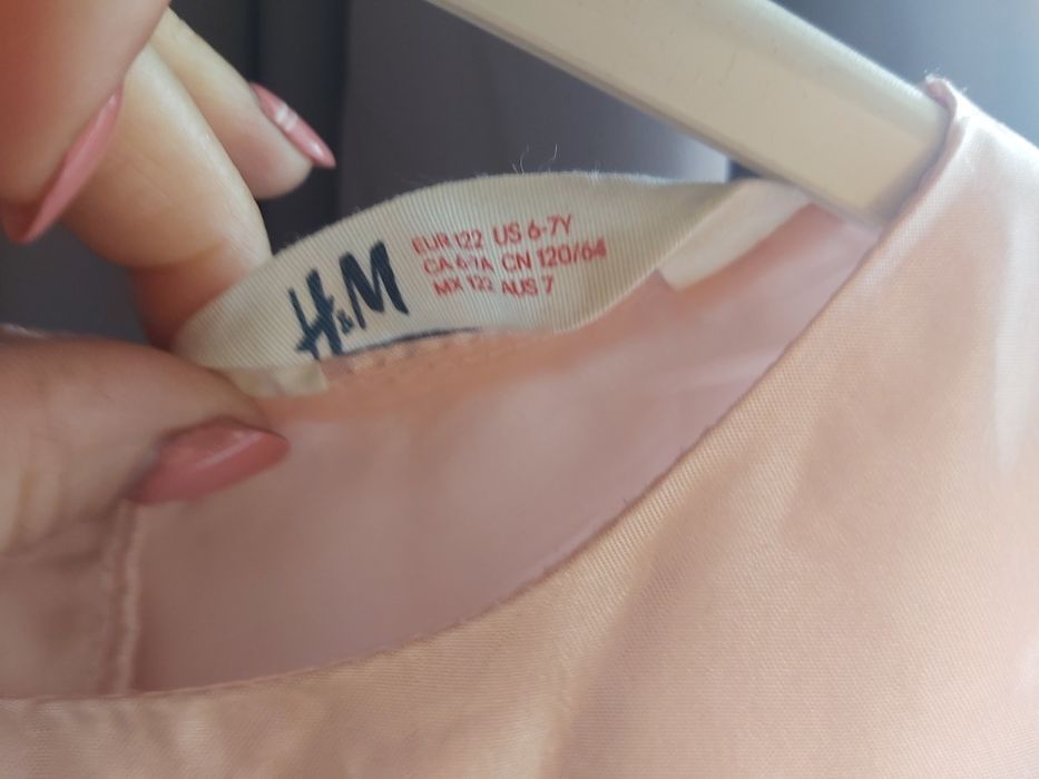 Прекрасна рокля H&M. 6-7 години