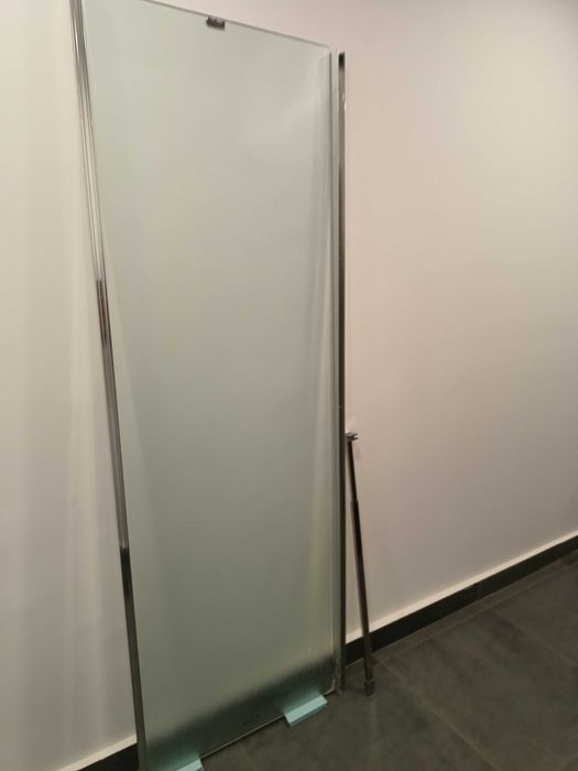 Стъклен параван за баня 70/200