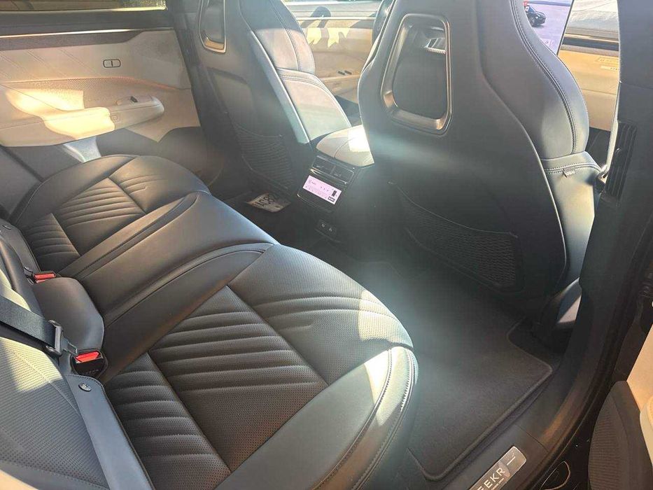 ZEEKR 001 YOU 2025  4 AWD Так-же есть в мокрый асфальт цвете