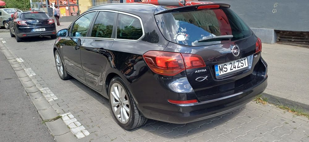 OPEL Astra 2011 — imagine 5