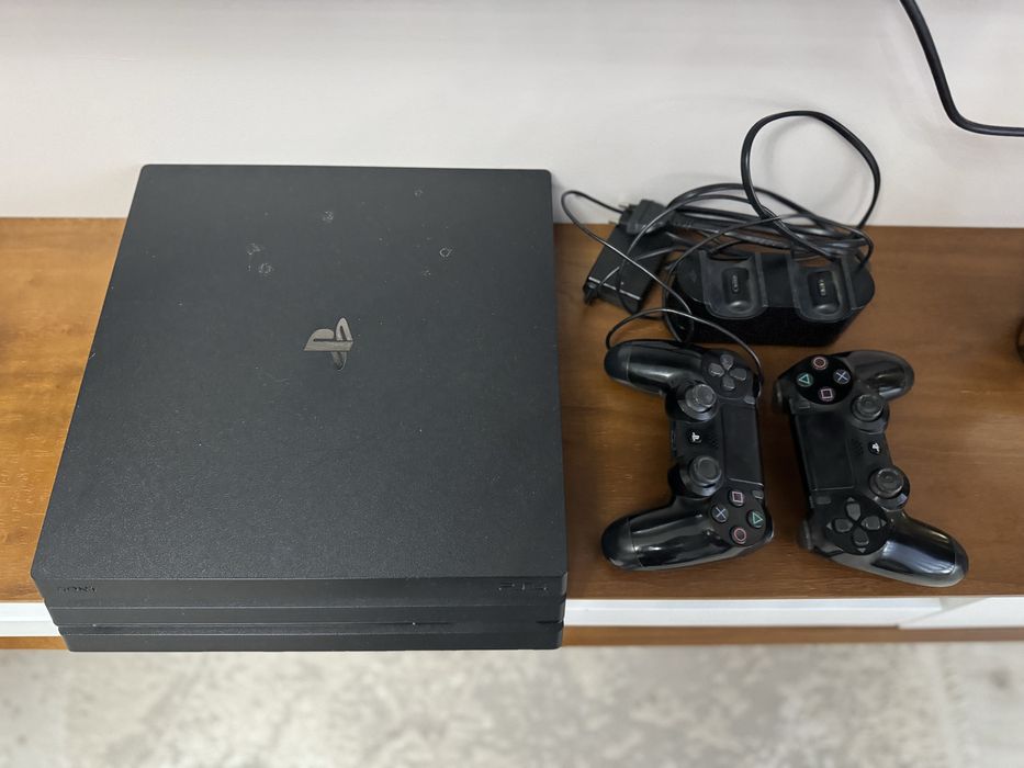 Sony Playsration 4 pro (PS 4 pro)
