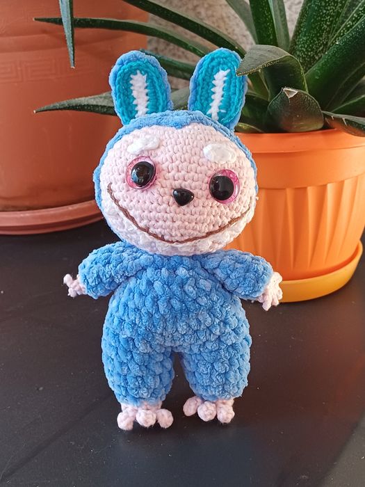 Играчка Лабубу в синьо и мента